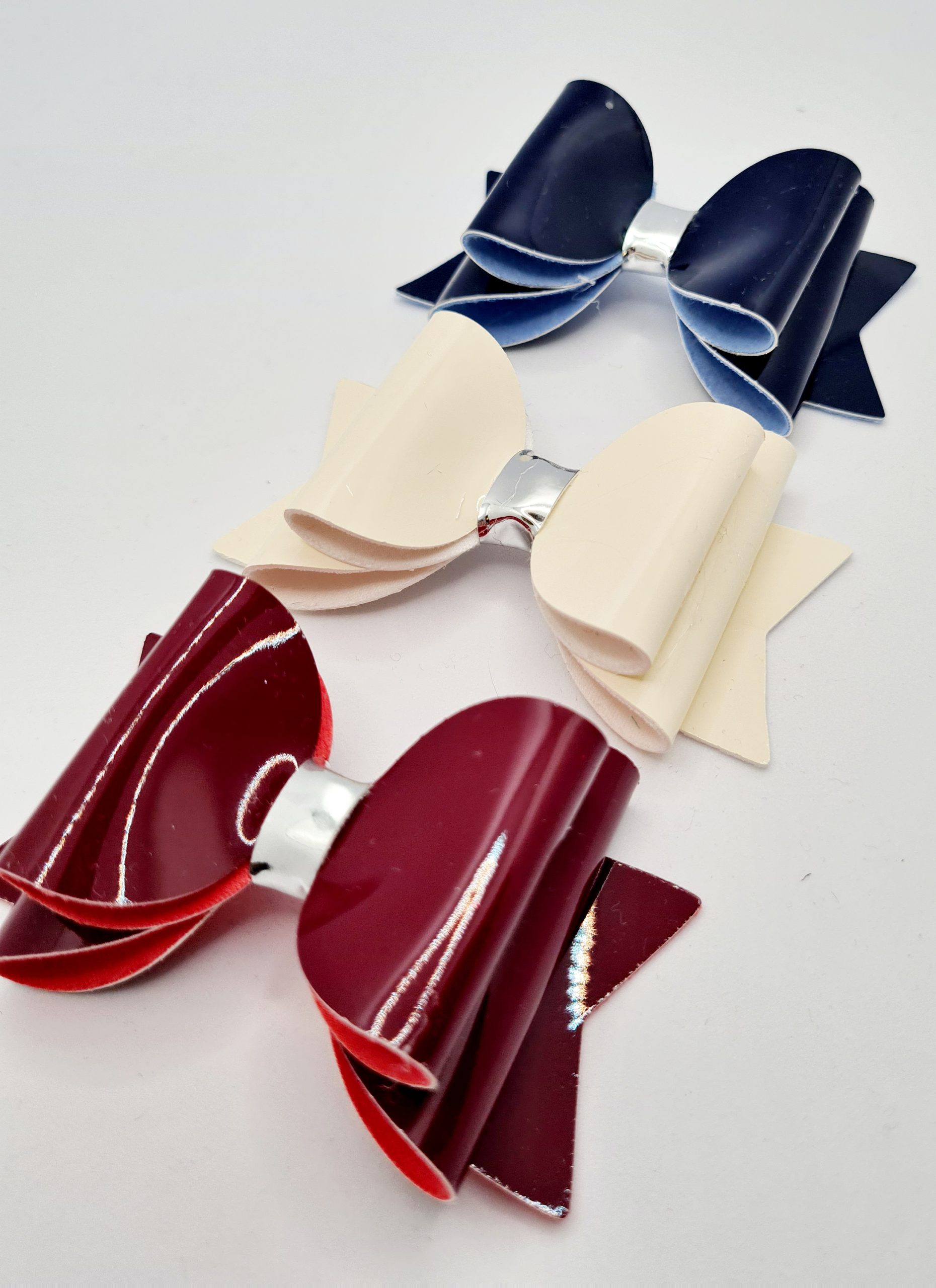 20220112_204144 Glossy trio 3.5-inch bow set