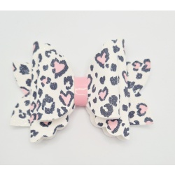 20220114_121808 Pink leopard print heart 3.5 inch bow