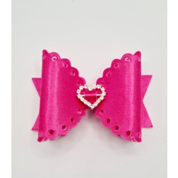 20220114_122135 Vivid pink heart 3.5 inch bow