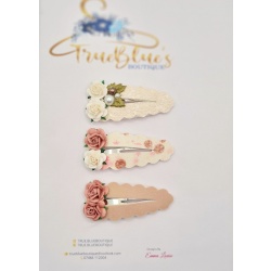 20220730_140816 Dusky pink rose pearl clip set approx 6cm